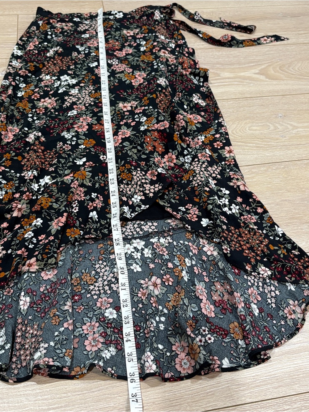 Abercrombie & Fitch Floral Ruffle Wrap Skirt XS Button Closure Tie side - Picture 11 of 13